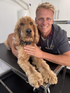 Dr Scott Miller TV Vet co-hosting the Pet Industry Federation PIF Awards 2026